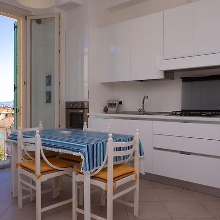 N236 - Numana, bilocale vista mare nel cuore del paese Esterno foto