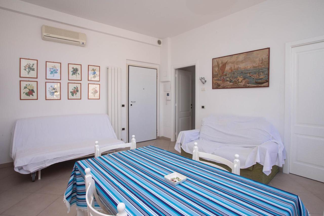 N236 - Numana, bilocale vista mare nel cuore del paese Esterno foto